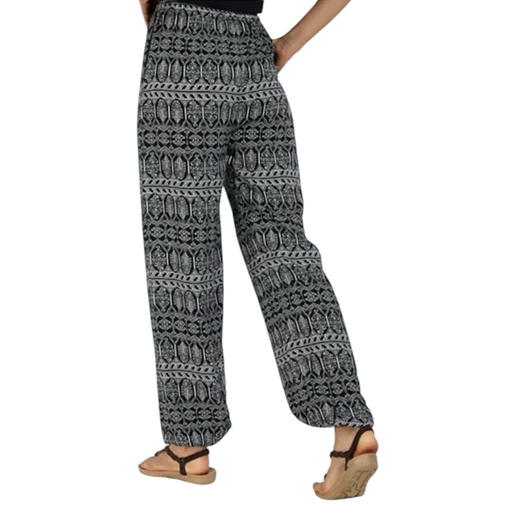 ❤️ 🆕 OLD NAVY Black and White Geometric Patterned Wide Leg Pants Size S
